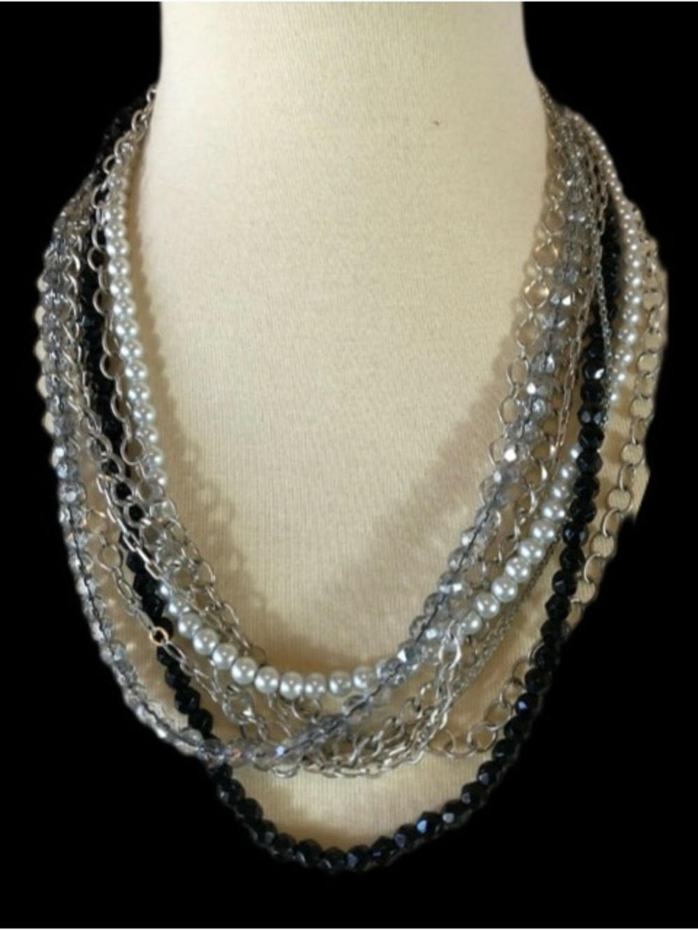 White House Black Market EUC Necklace Black silver white Twist Gorgeous Jewelr